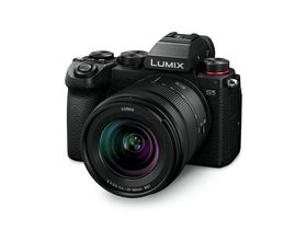 Panasonic LUMIX S5 + S 20-60mm F3.5-5.6 kit