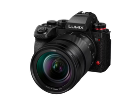 LUMIX S1II + S Pro 24-105mm f/4 Macro OIS