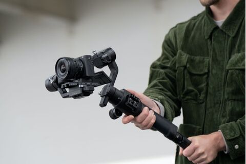 Sony E PZ 10-20mm F4 G