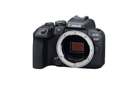 Canon EOS R10 + RF-S 18-150mm F3.5-6.3 IS STM