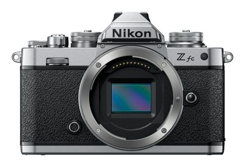 Nikon Z fc + Z 28mm f/2.8 SE