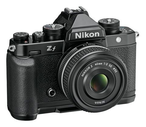 Nikon Z f + 40mm SE kit